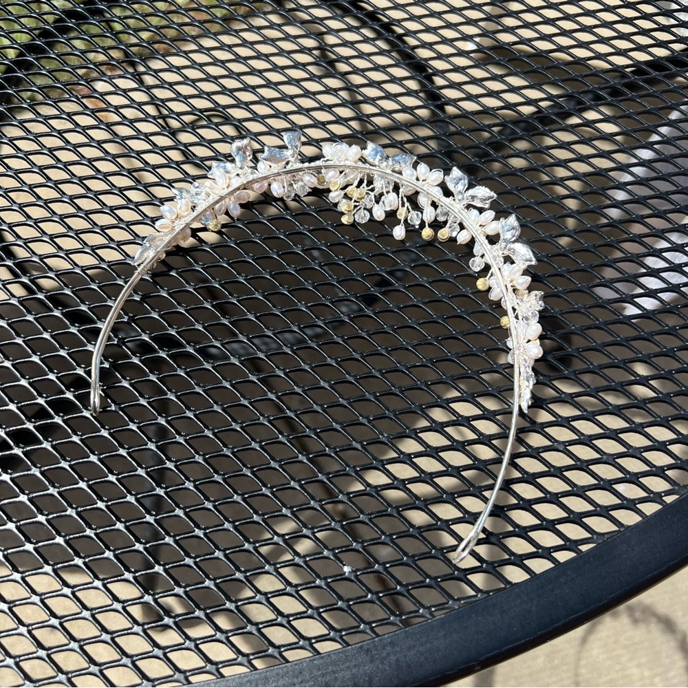 Tiara - Picture 2 of 3